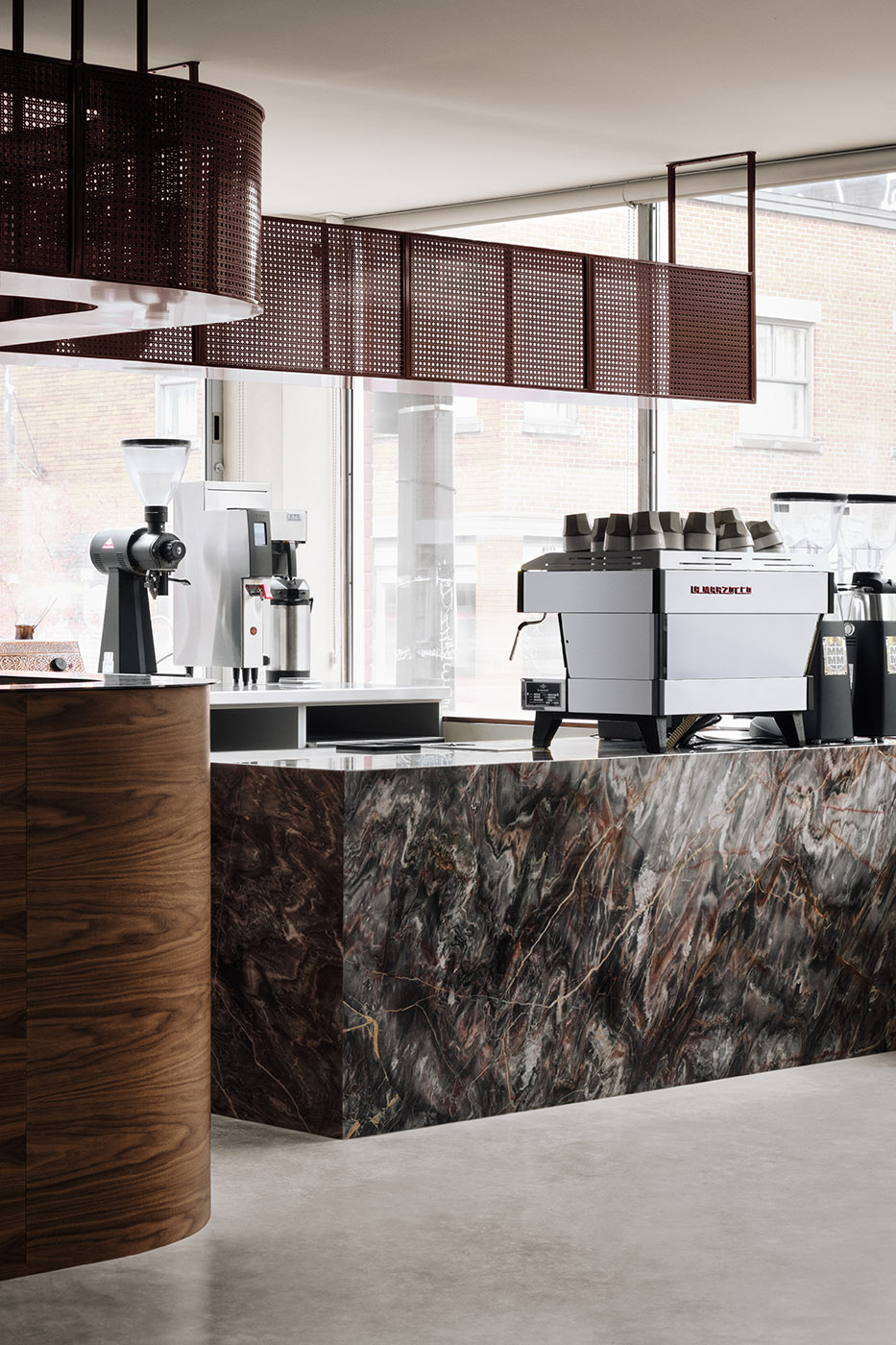 Café Chez Teta, a coffee shop with a minimal design like grandma's house