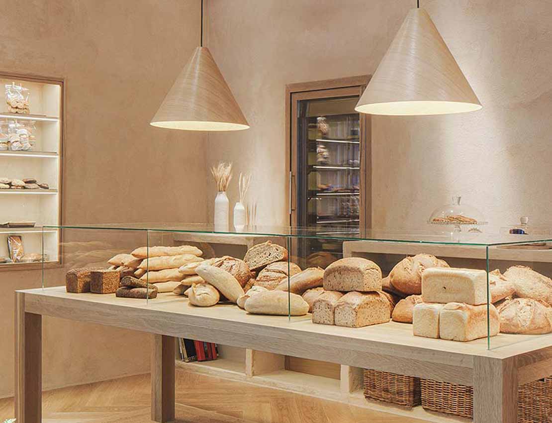 Redefining bakery layout with dining room inspiration. El horno de Babette- a new 