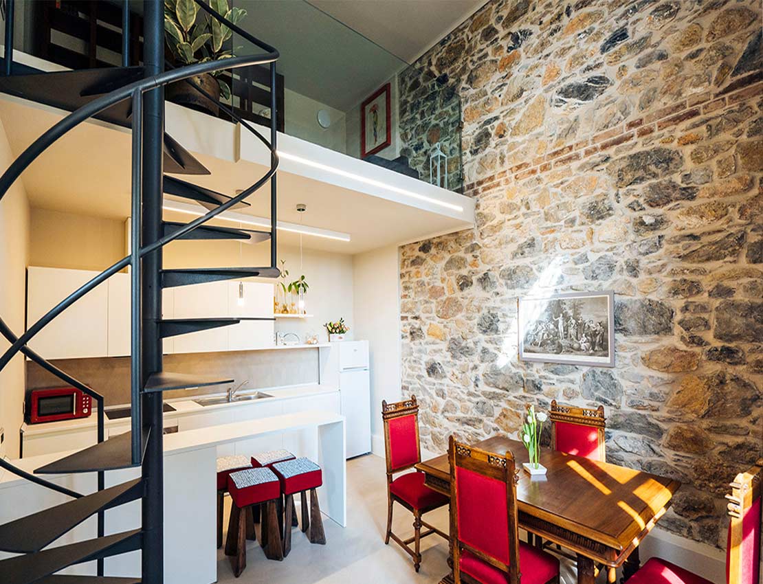 Casa D&E entre lo antiguo y lo moderno. La restauración de una casa señorial que se encuentra con la arquitectura moderna y vive de nueva maravilla