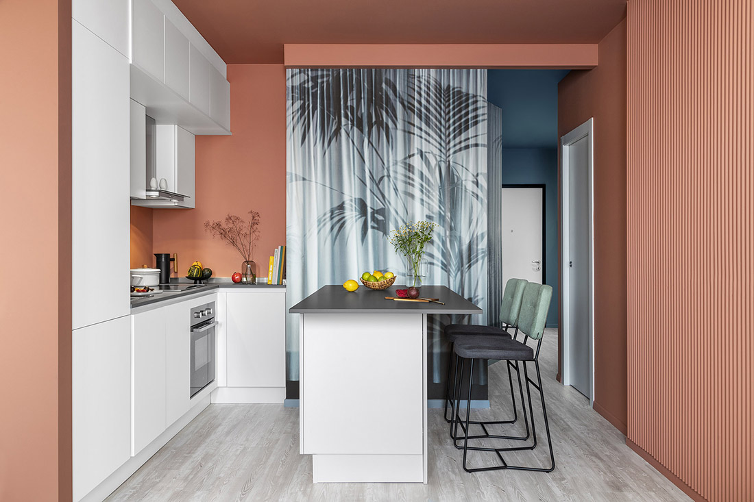 Materia e colore per un mini appartamento a Milano