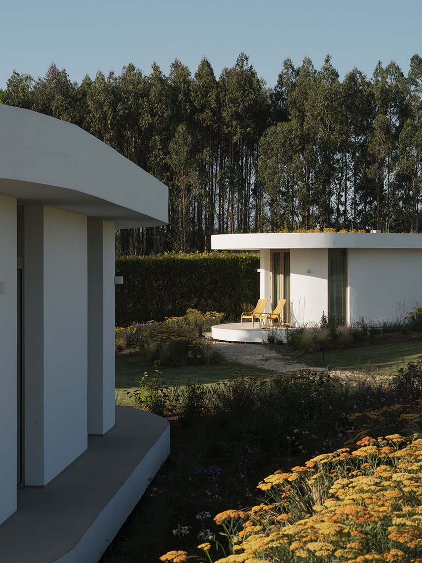 Retiro da Costiña: un viaje circular entre naturaleza y arquitectura