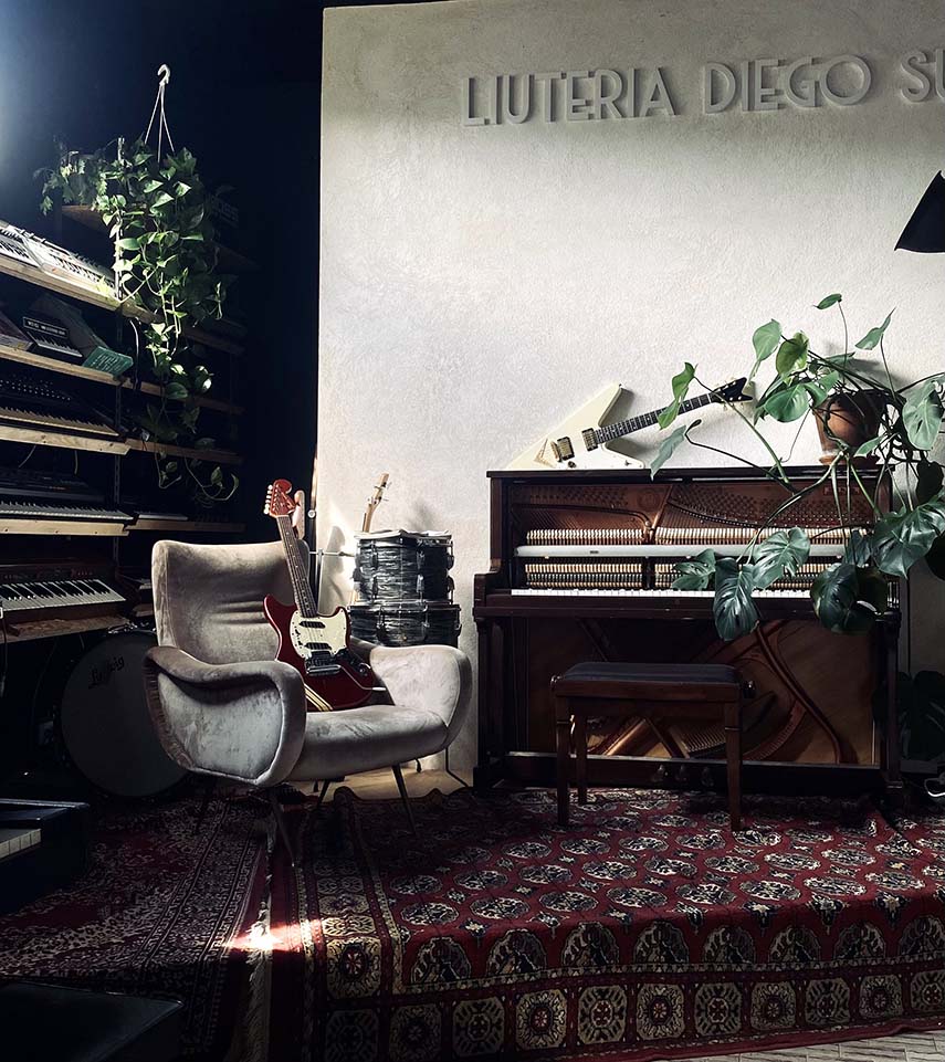 Liuteria Diego Suzzi: l'arte manuale di far rivivere vecchi strumenti musicali