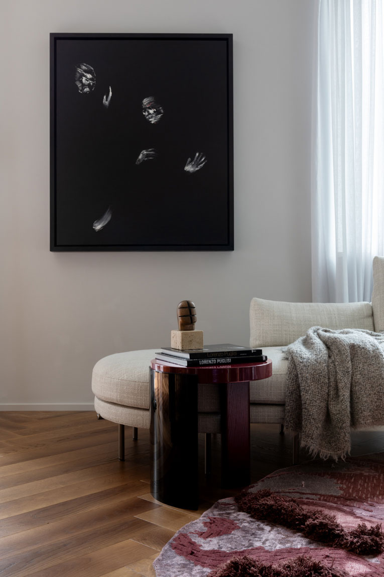 The rationality of the curved line: a tribute to neoclassical aesthetics