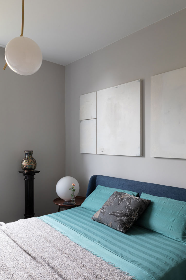 The rationality of the curved line: a tribute to neoclassical aesthetics