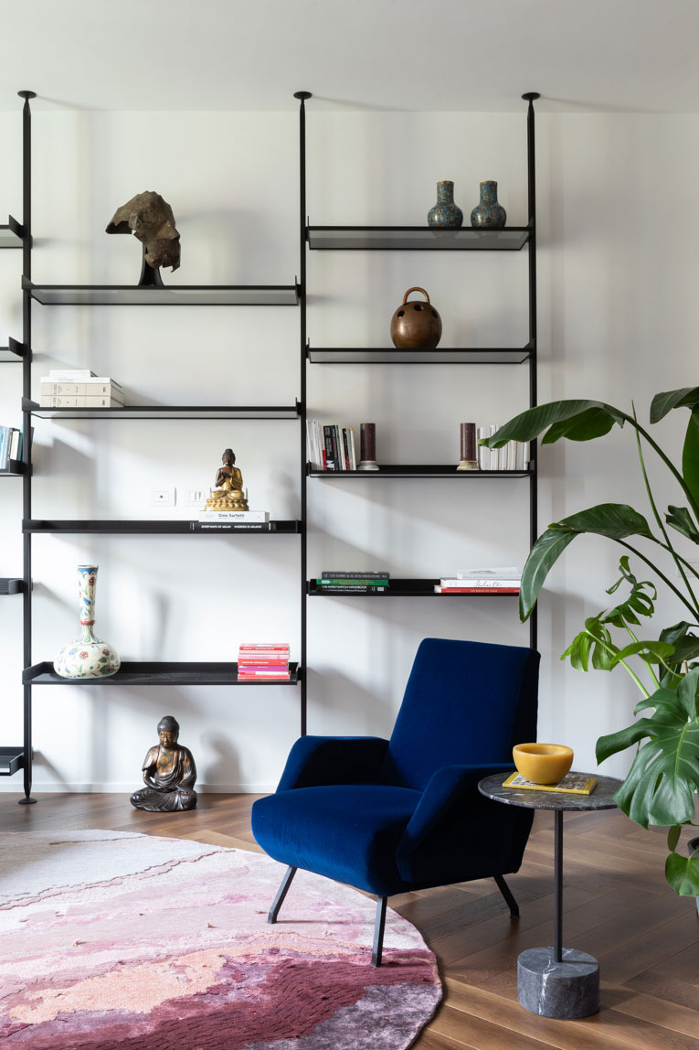 The rationality of the curved line: a tribute to neoclassical aesthetics