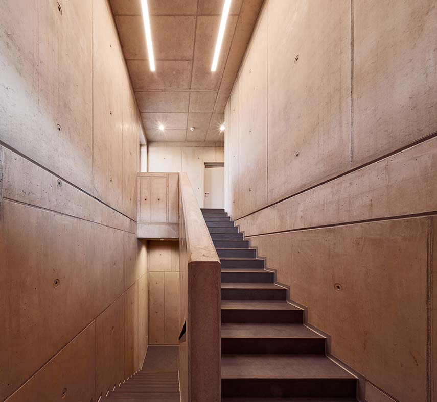 Centro di Protezione civile Renon. Scultoreo simbolo di collaborazione