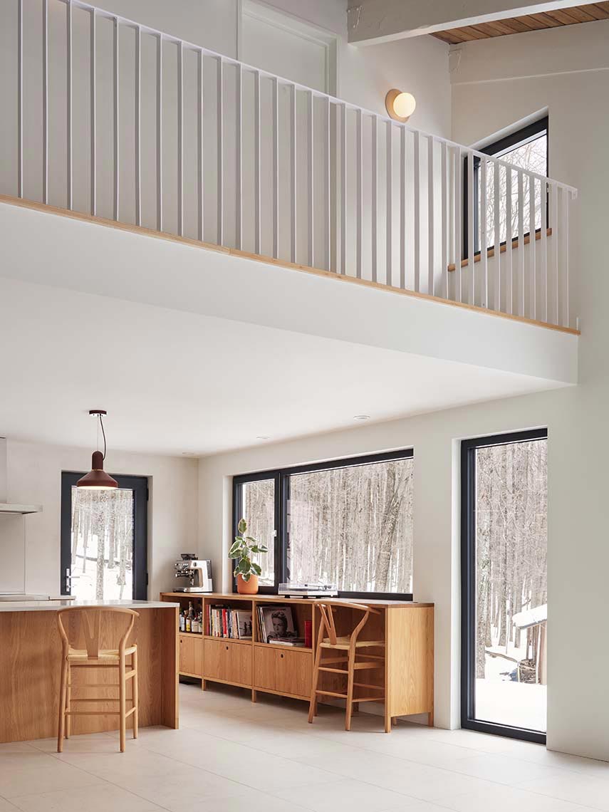 Non demolire ma rivitalizzare: lo chalet Ash Tree House nel Quebec