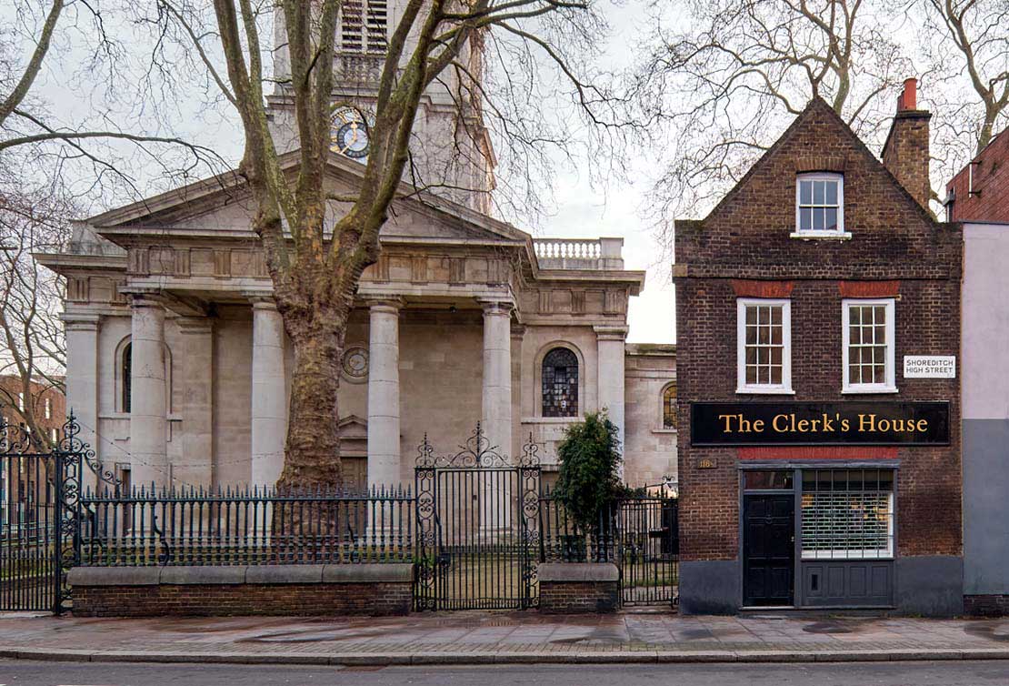 Restoration of the ancient The Clerk's House for the Emalin art gallery