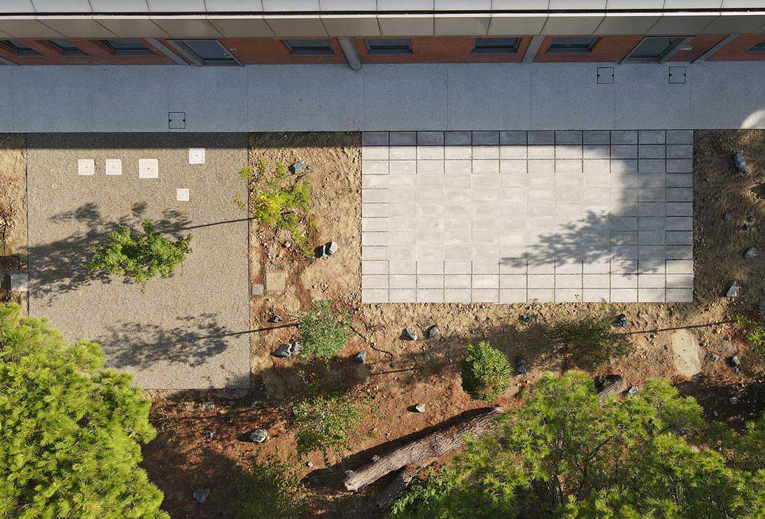 Outdoor for textile workers in Prato: Perimetro project