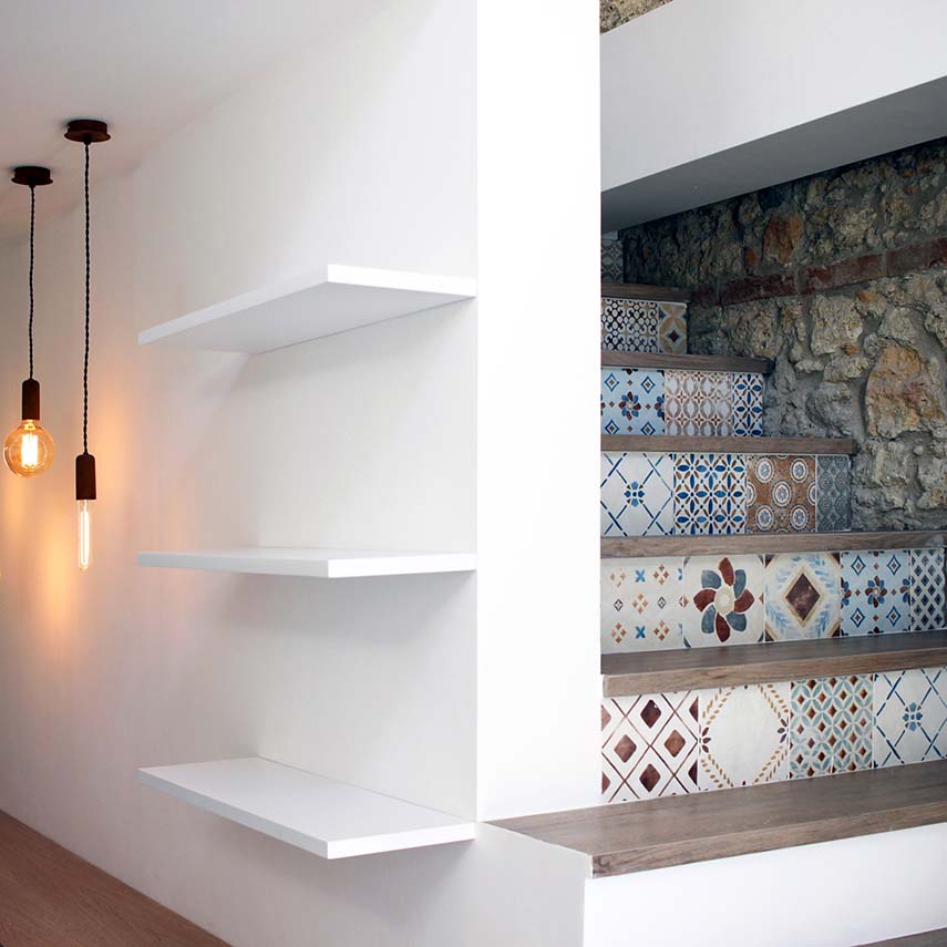 Nuevos interiores contemporáneos y consolidación de lo antiguo: Casa SAVY