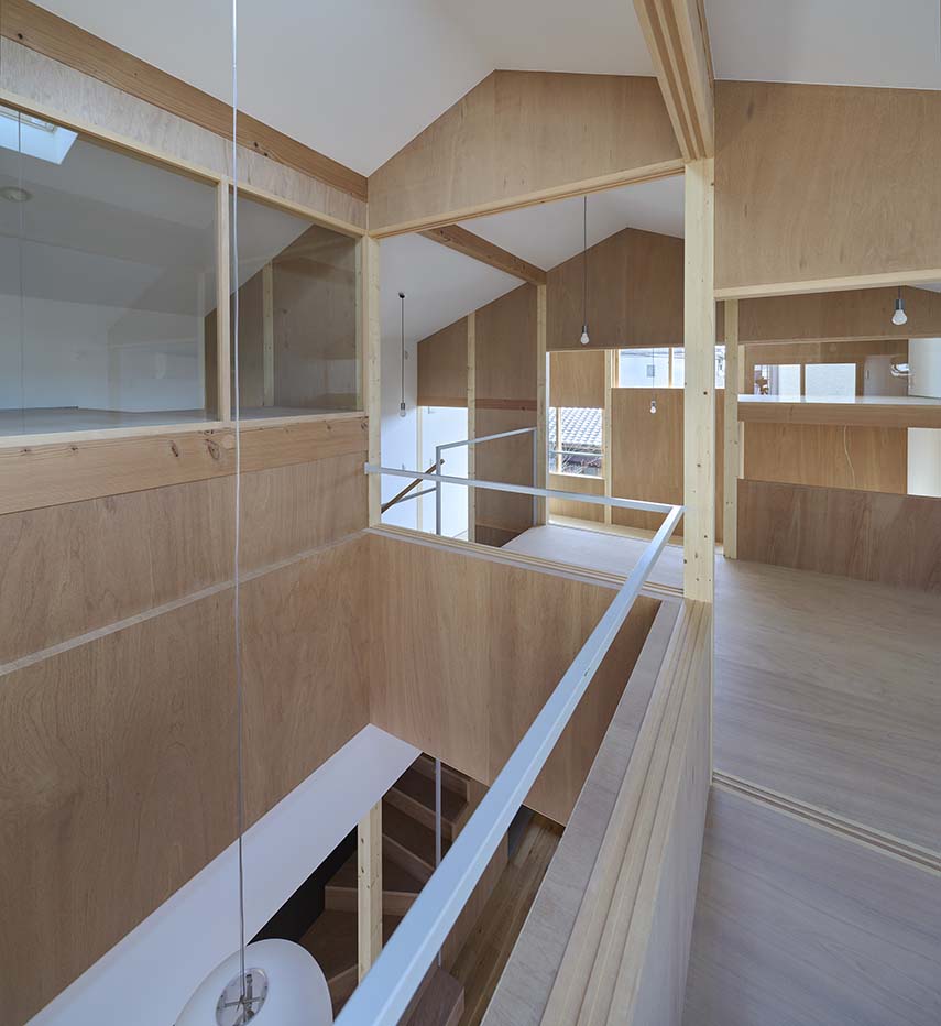 Japanese tradition and contemporary fluidity. House in Hanazono