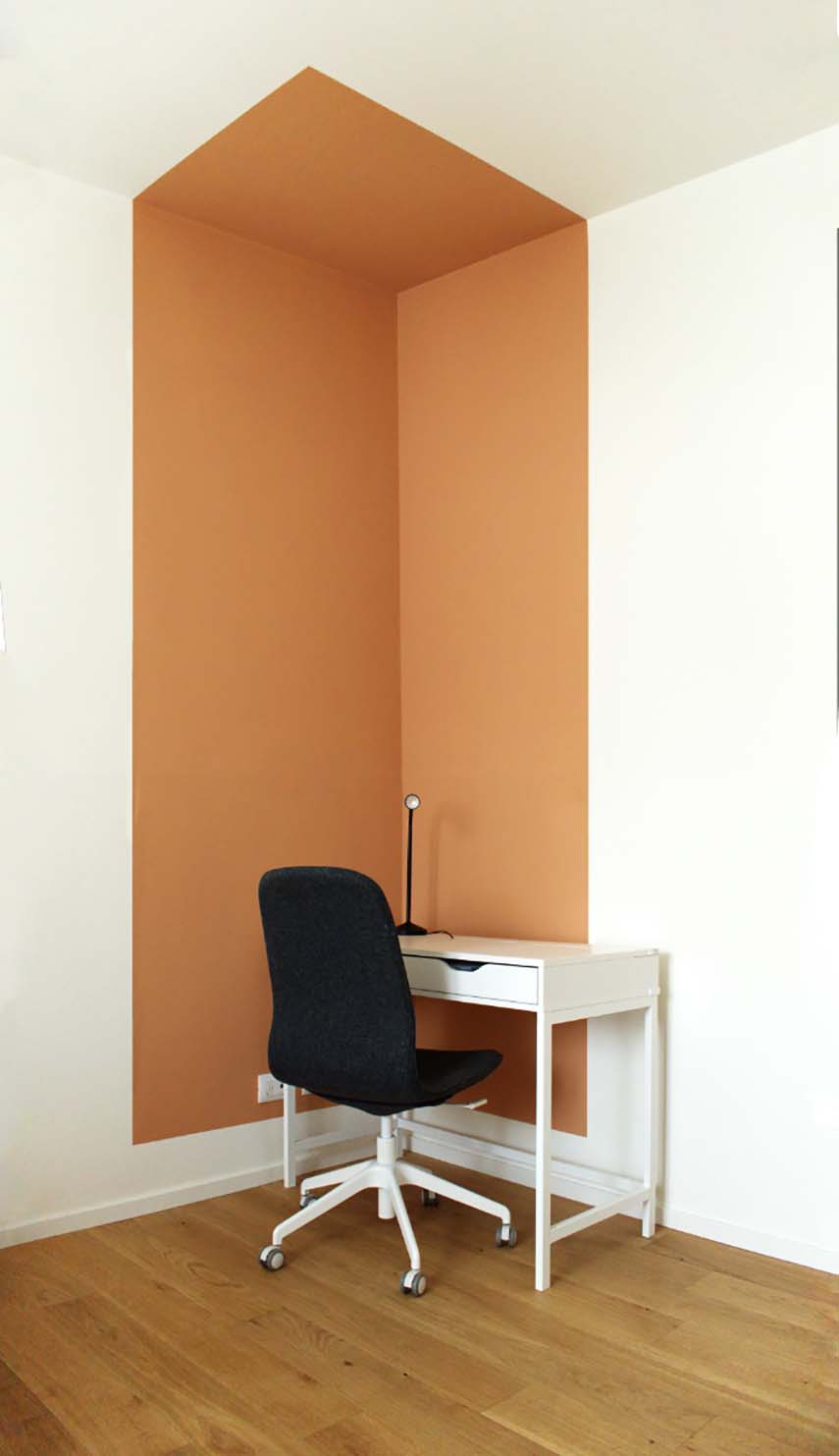 Casa Paragrafica. Estética gráfica y mezcla dinámica de colores