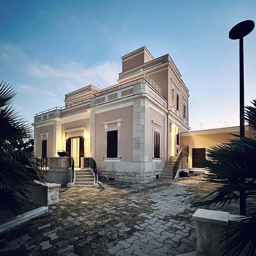 Villa Emy, an Art Deco gem on the sea in Bisceglie