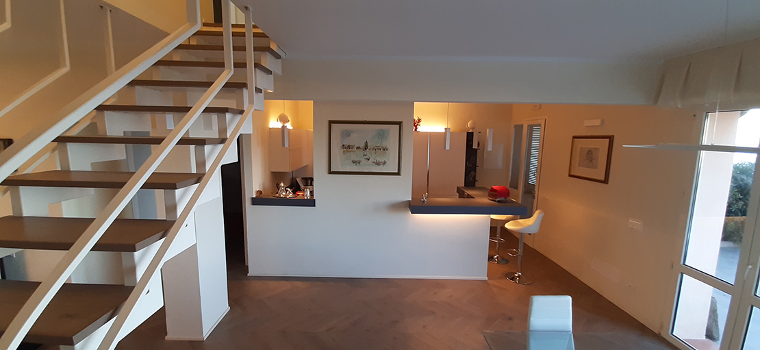 Dos almas, una casa. Armonía y luz en la Isla de Elba.