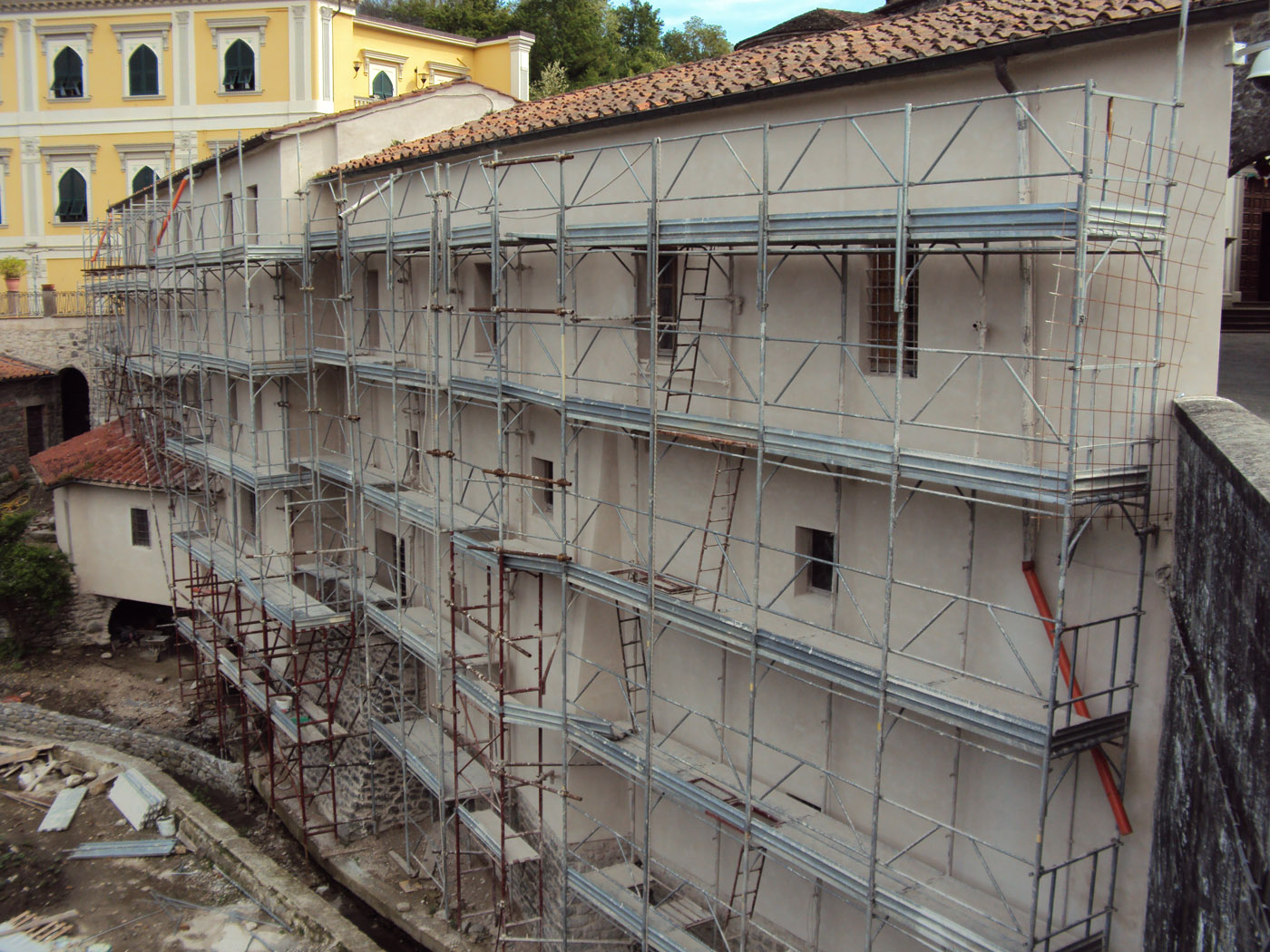 Renovation of the Villafranca building with the FerriTECHNIC structural reinforcement and restoration system