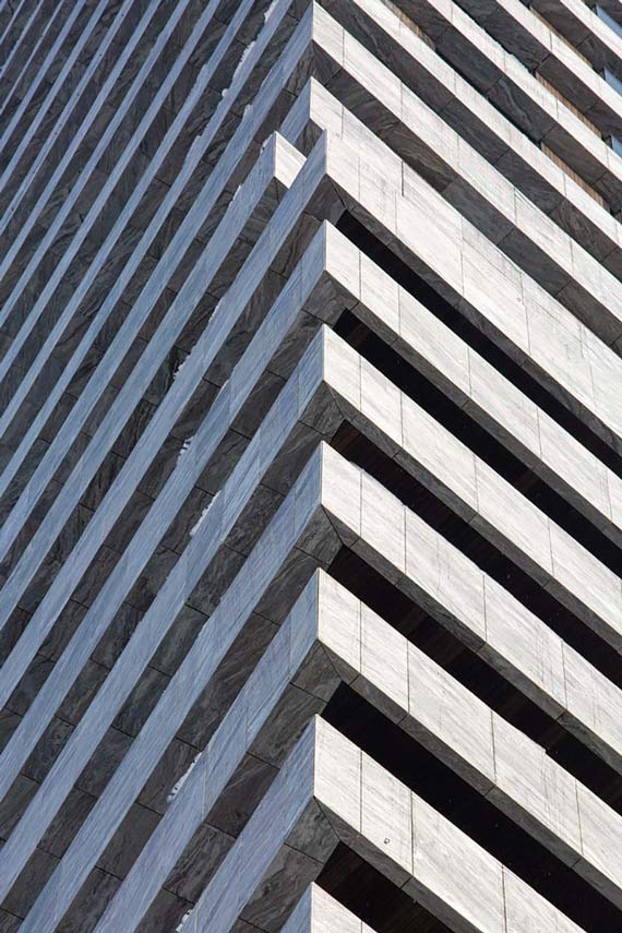 Torre Bunker y parque para revitalizar la obra brutalista de Maaskant