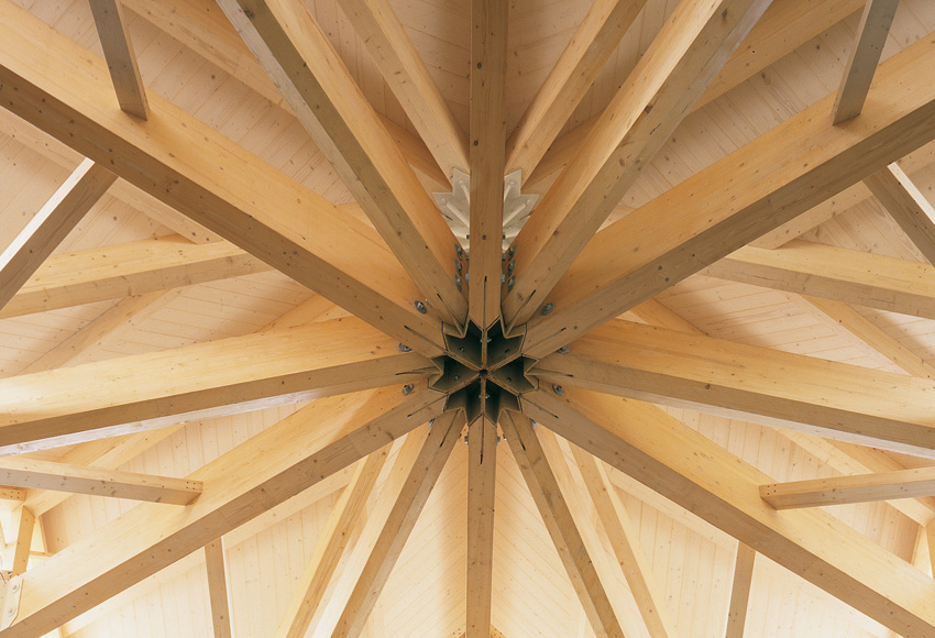 Wooden structure for large lights