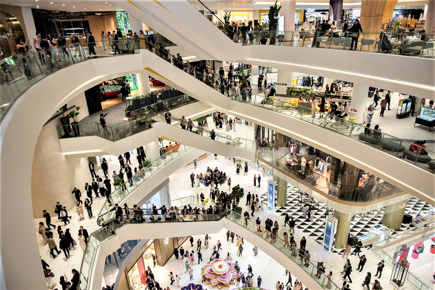 Iconsiam Bankok lastre gres porcellanato con tecnologia Active