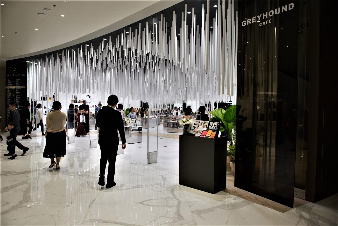 Iconsiam Bankok lastre gres porcellanato con tecnologia Active