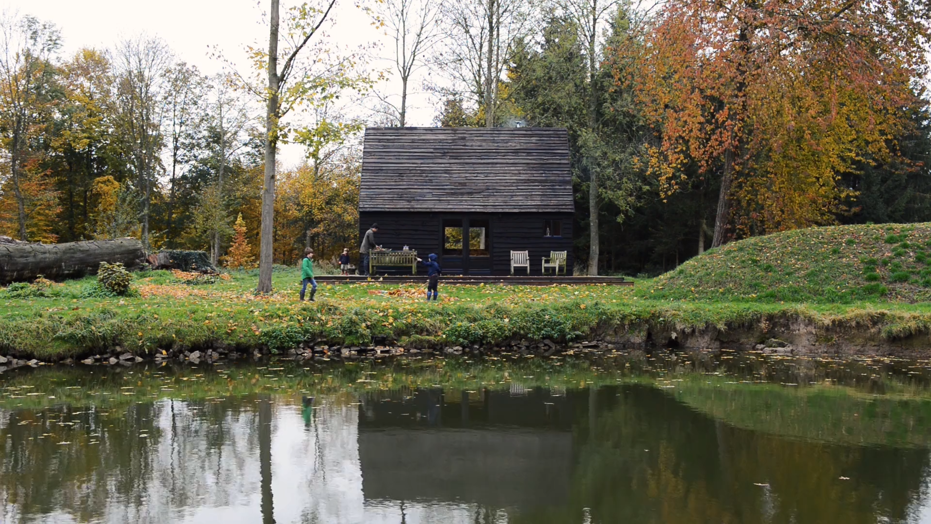 Self-build project replaces an old dilapidated timber structure