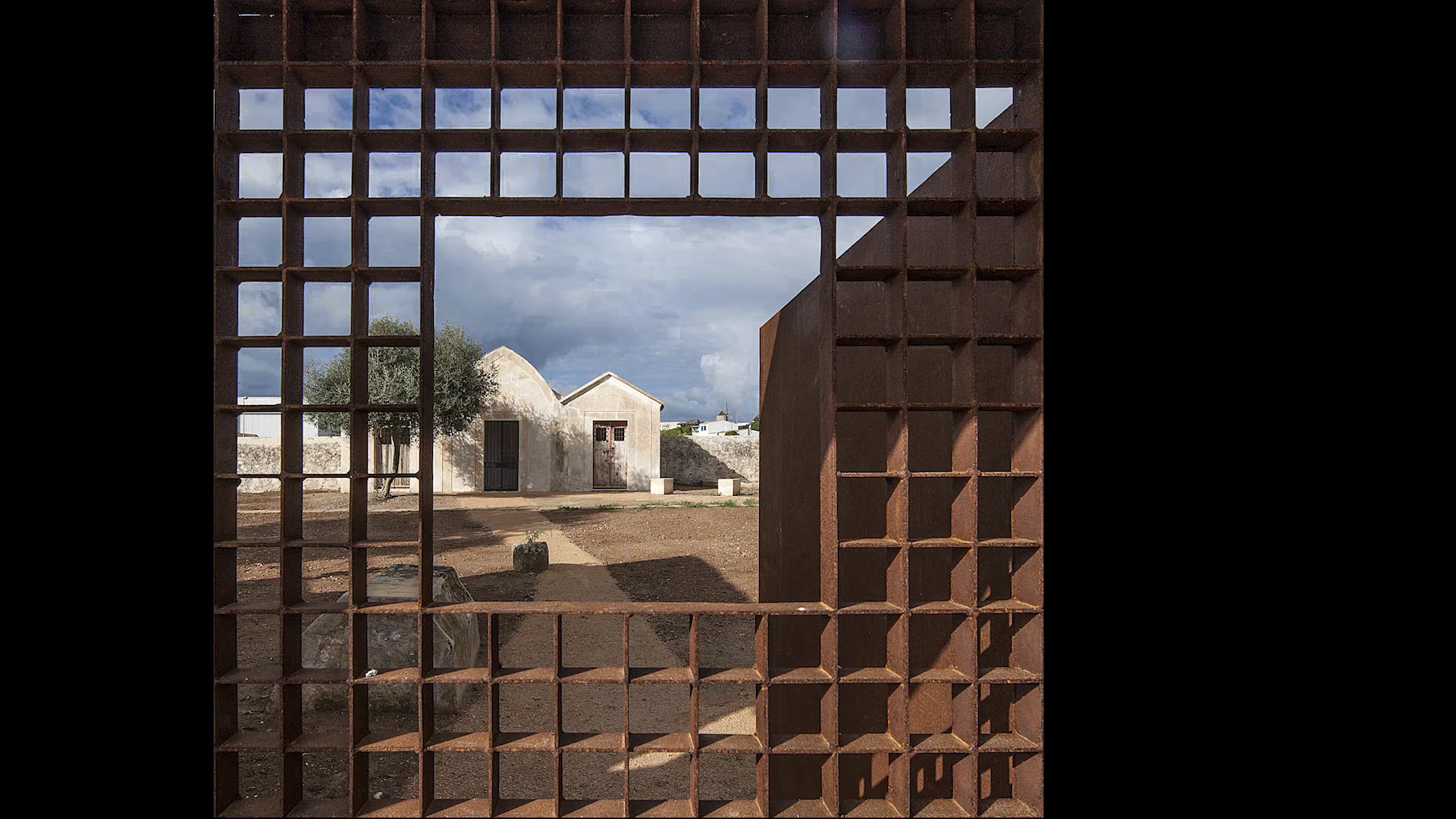 The Last House - Intervention on an old Cemetery in Sant Francesc de Formentera