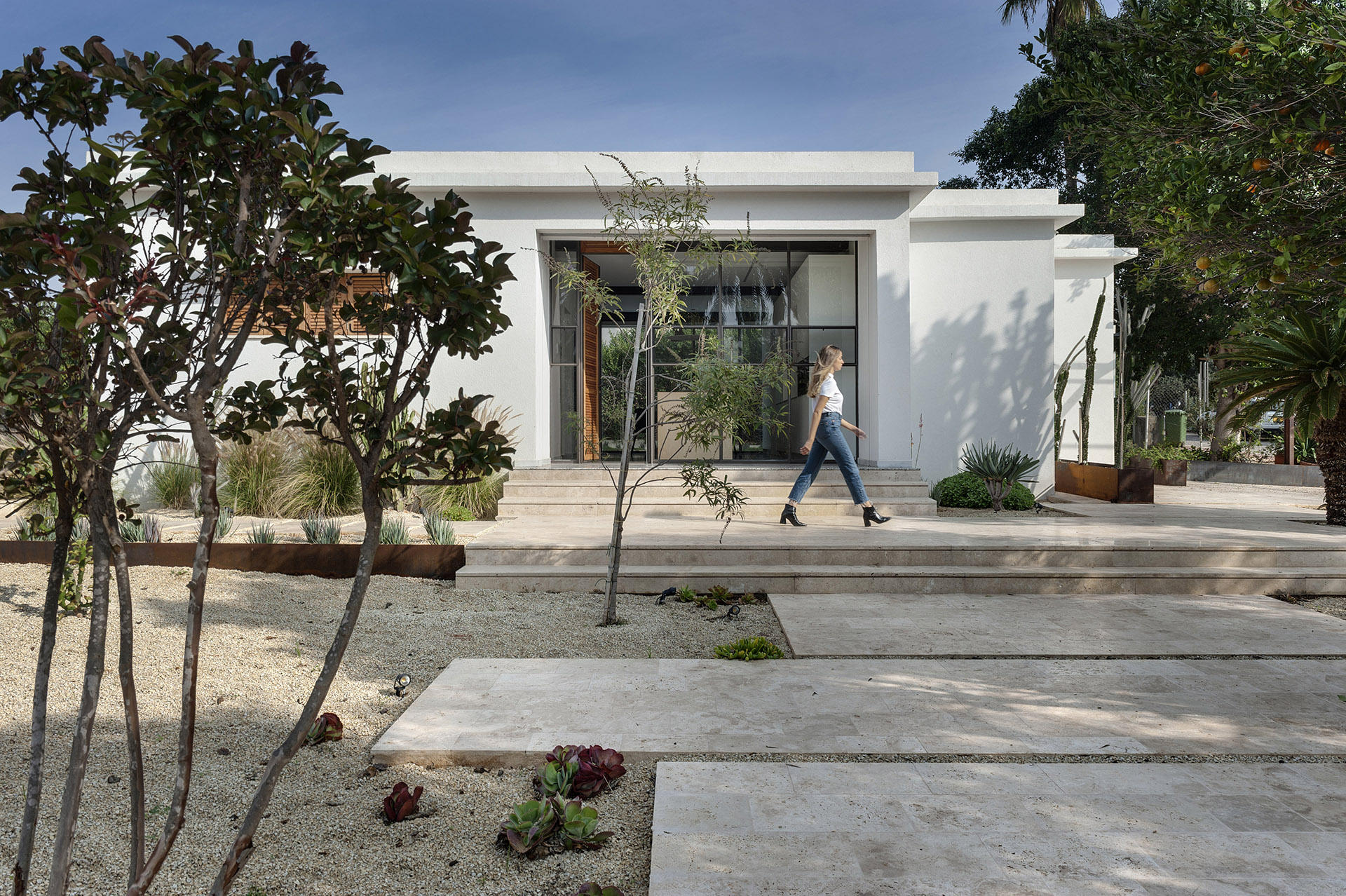 Mediterranean Cacti House in Israel