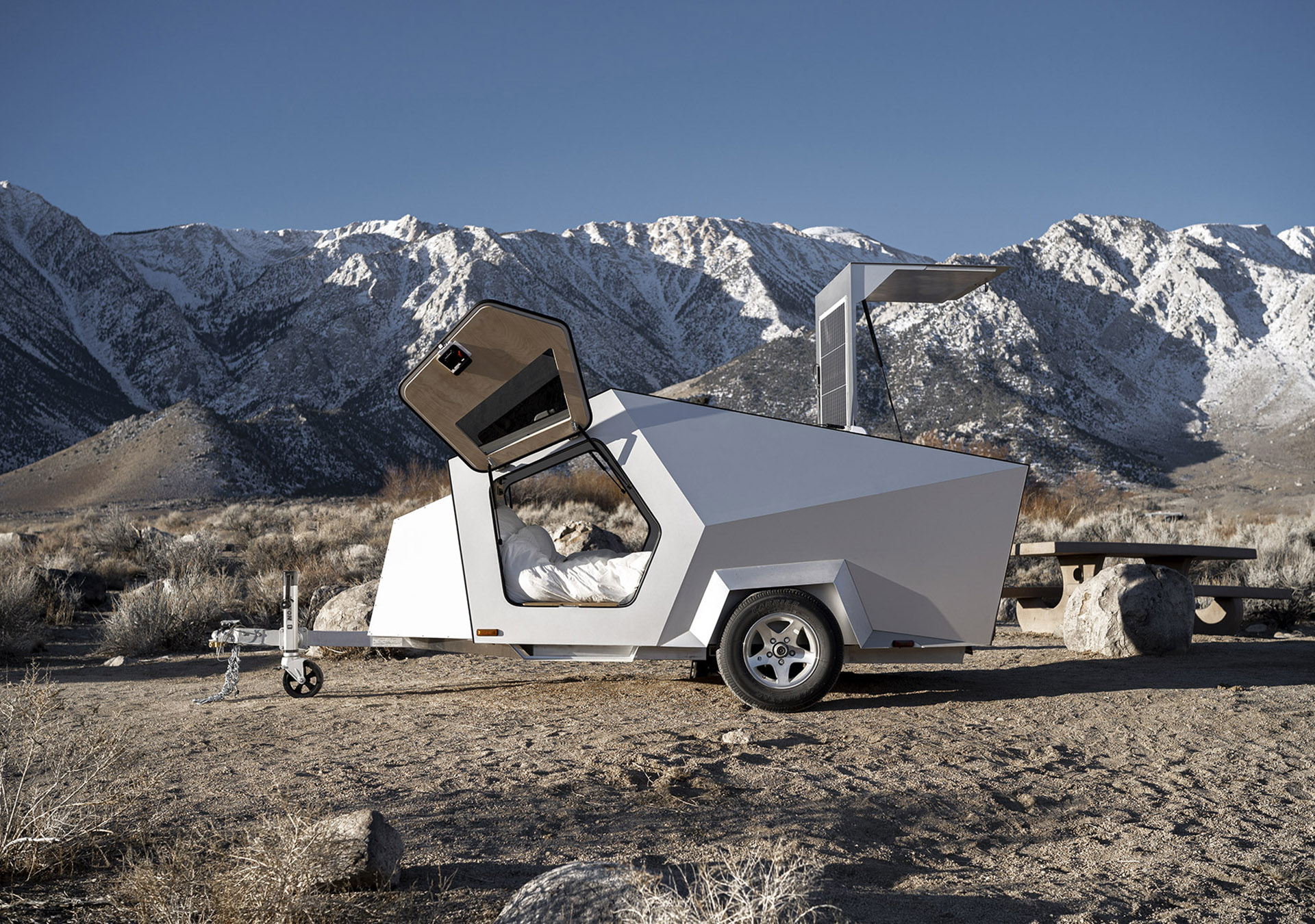 Polydrop, the electric travel trailer. A campsite that does not compromise comfort