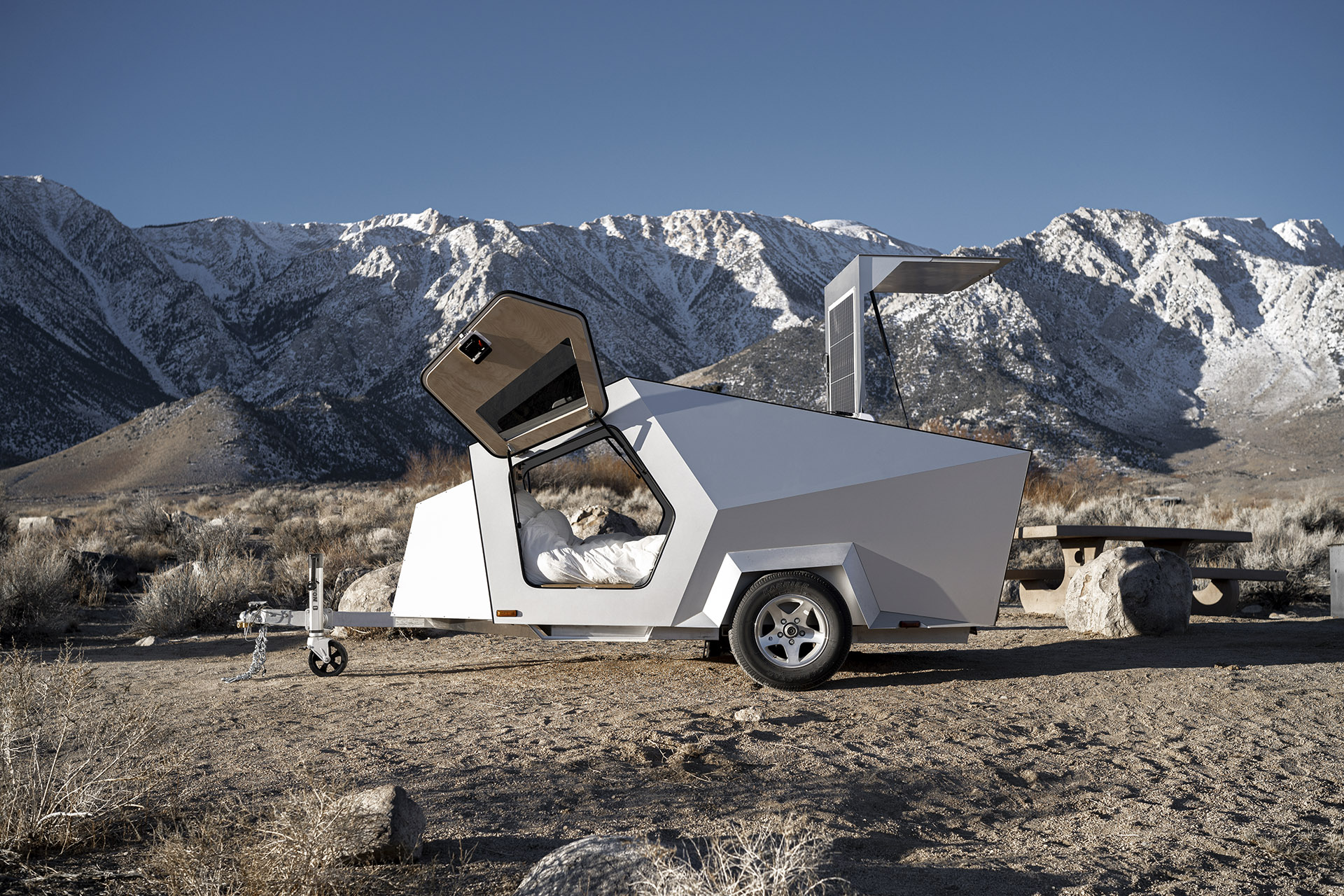 Polydrop, the electric travel trailer. A campsite that does not compromise comfort