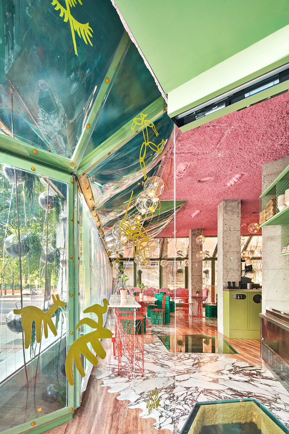 Run Run Run. Manifesto for a different use of space