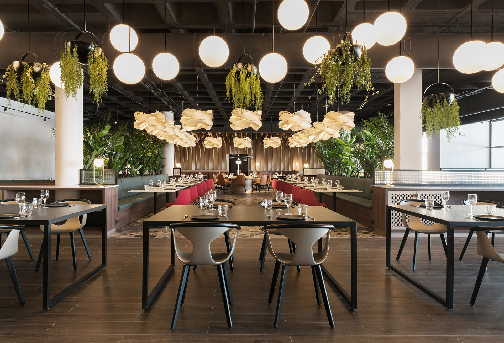 Ladon Restaurant in Tenerife. References to Greek mythology and dreamlike atmospheres
