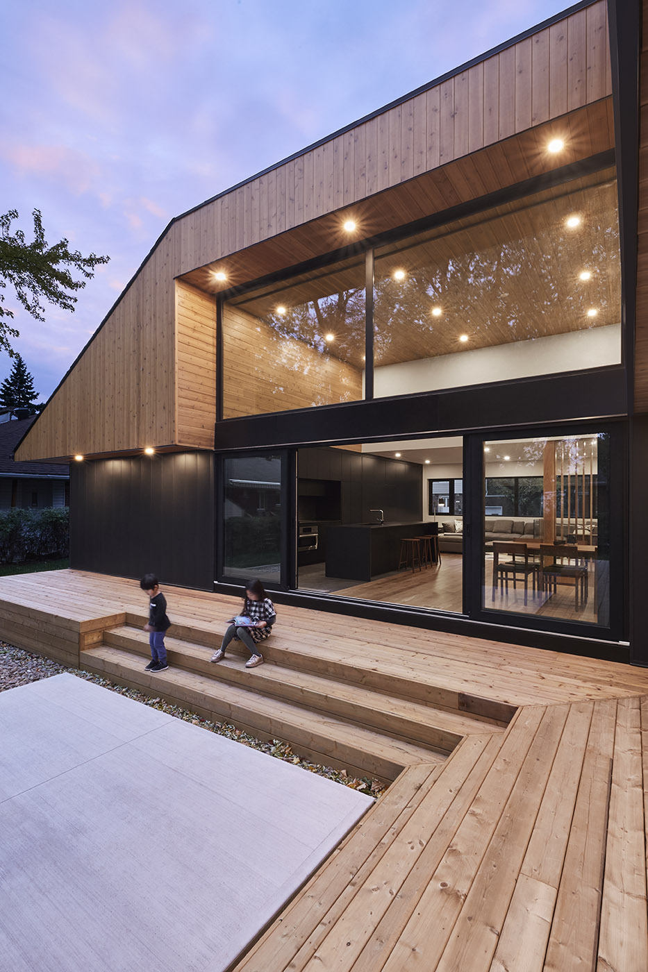 Pearl  House, ampliamento e riprogettazione di un volume esistente. Un grande spazio unico da vivere in famiglia