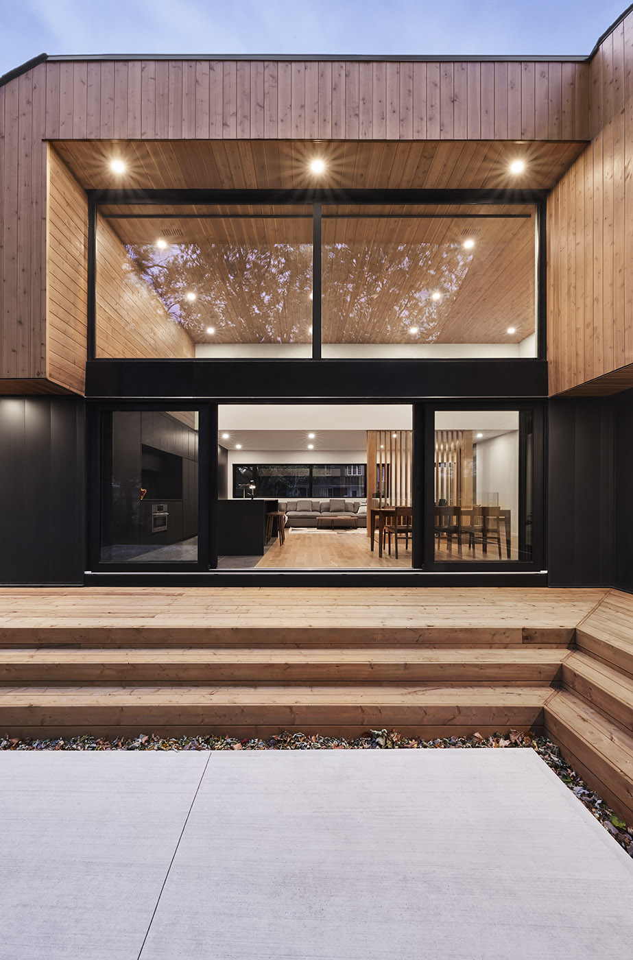 Pearl  House, ampliamento e riprogettazione di un volume esistente. Un grande spazio unico da vivere in famiglia