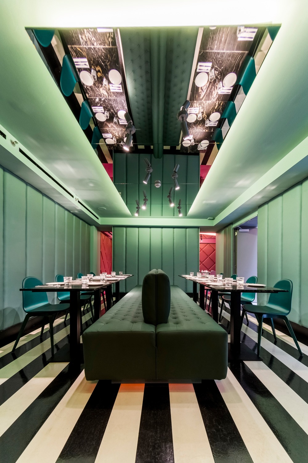 Las Chicas, Los Chicos y los Maniquís: color is the undisputed protagonist of the Madrid restaurant