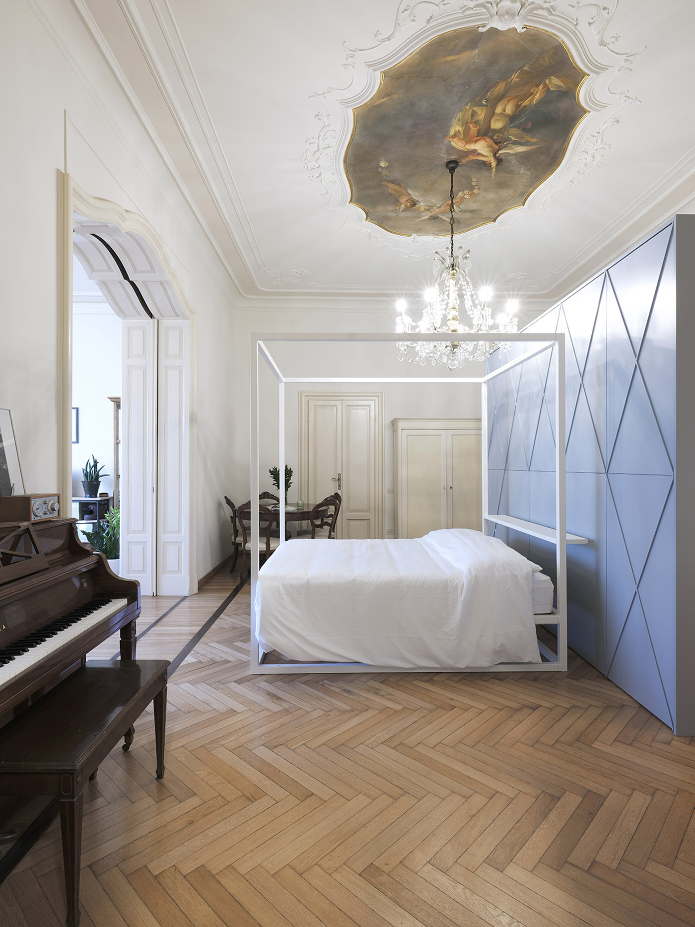 The project of Casa G in Bergamo and the importance of giving value to everyday actions by staying significantly in the present, while honoring the past