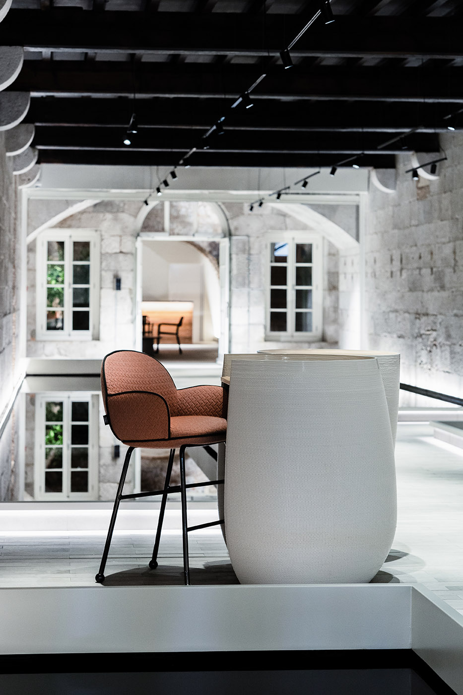 XAPO, une banque de cryptomonnaies dans une caserne abandonnée. Une architecture entre histoires et ère numérique.