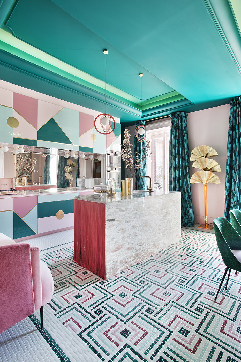 Osadia, kitchen. A space that is daring with its shapes and colors designed to arouse strong emotions