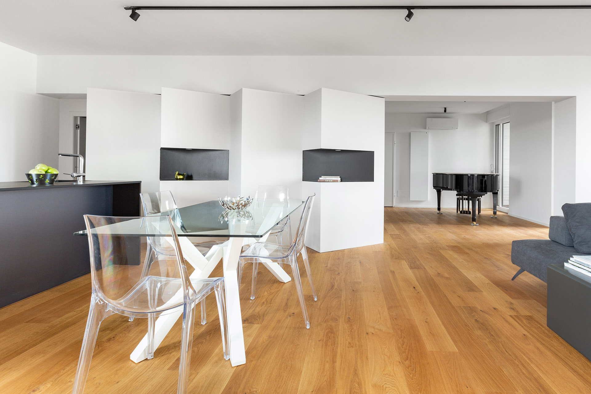 Zigo-Zago, a tribute to Enzo Zacchiroli. The renovation of an apartment in the Le Torri complex in Bologna