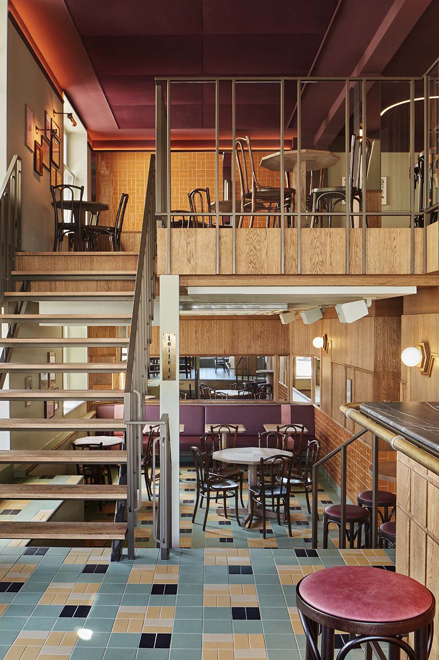 Bonnie bar-bistro design celebrates the hospitality of old cafes in Amsterdam, amid drinks and stories