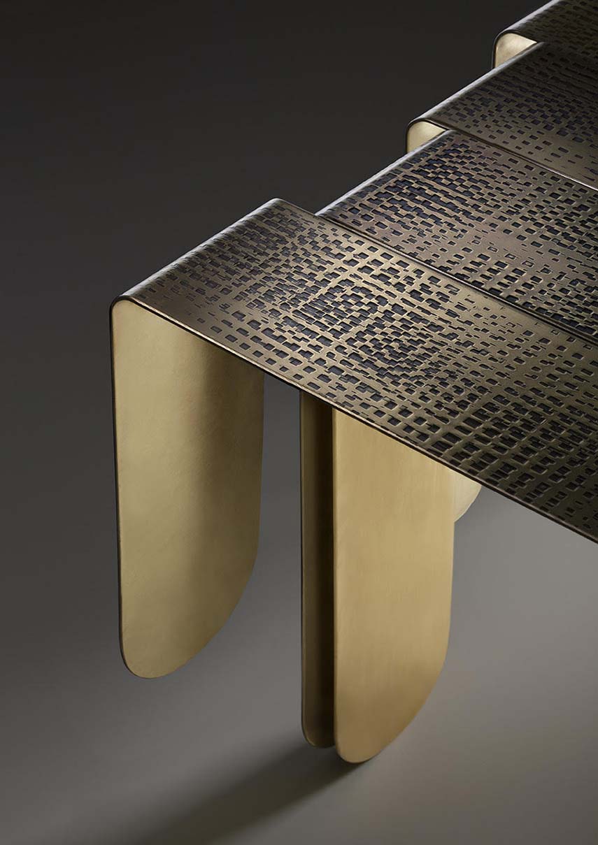 Xilo. A design coffee table as a sculpture that enhances craftsmanship and material