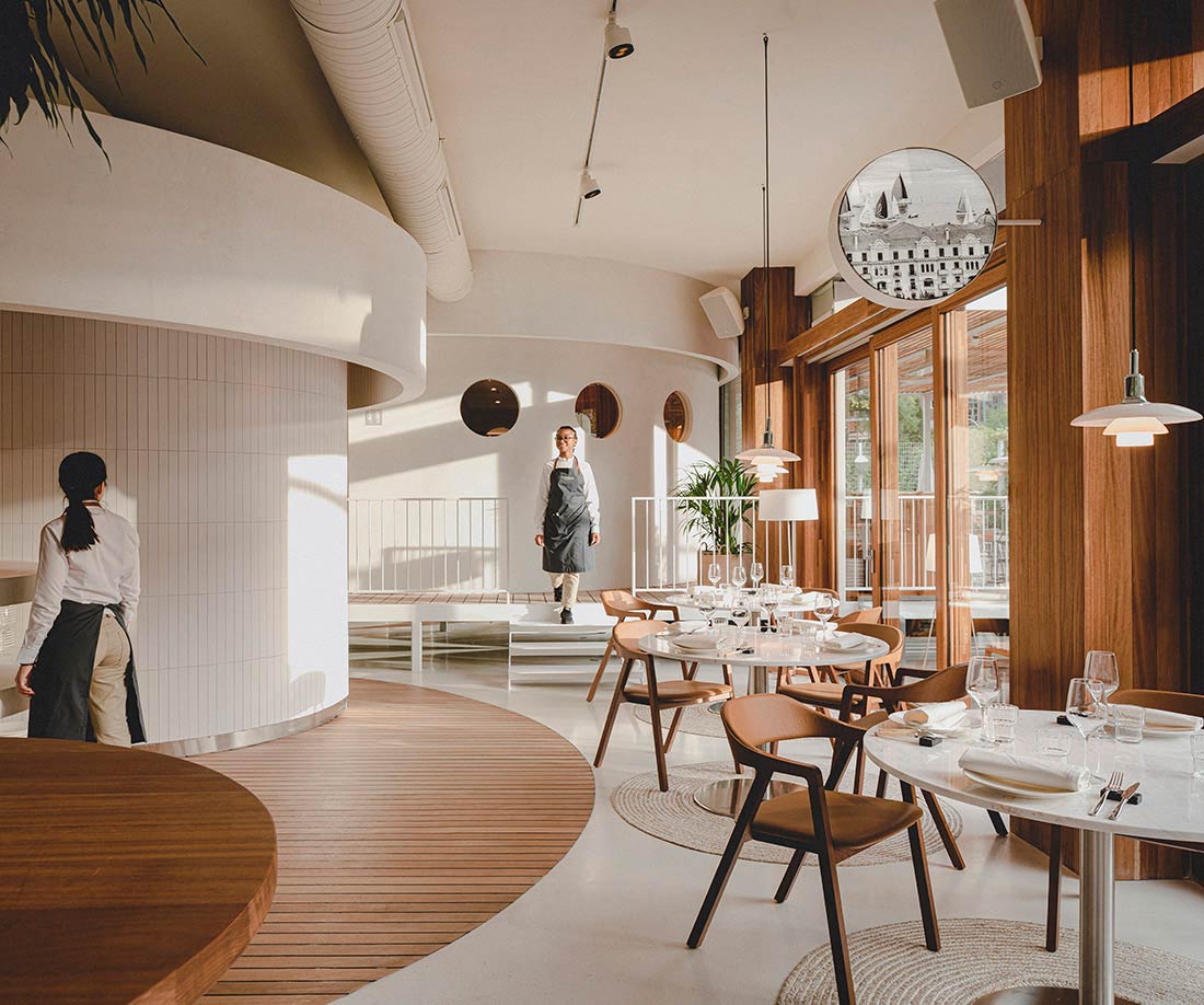 Open Kitchen in La Maruca Restaurant, the Sea in Madrid