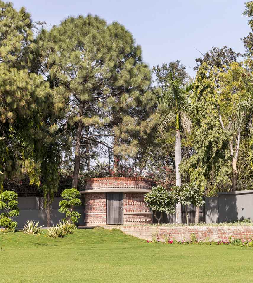 Exploring the relationship of sunlight and structure- The Brick House in New Delhi