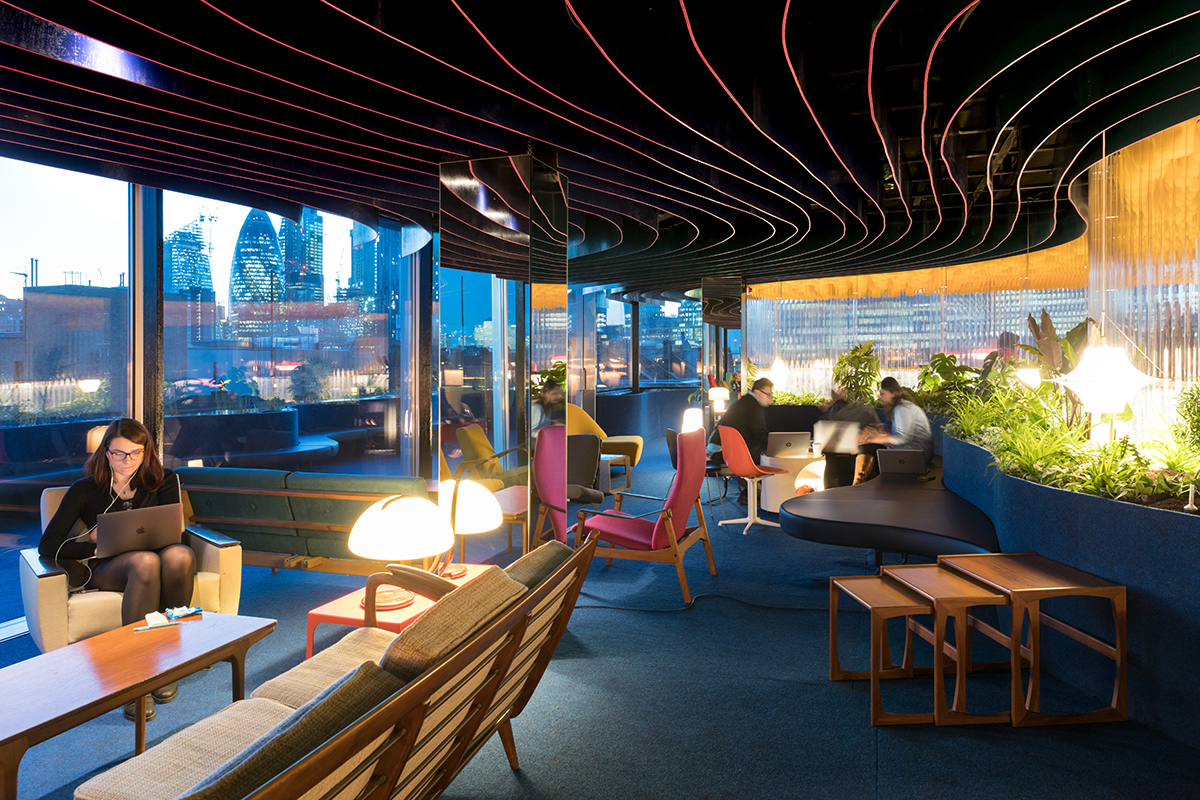 Meeting area glazed like a bubble
