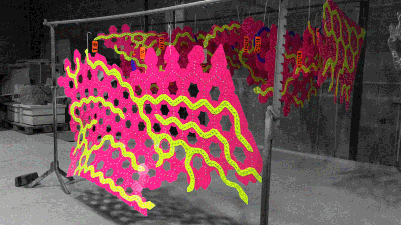 Suspended colored aluminum