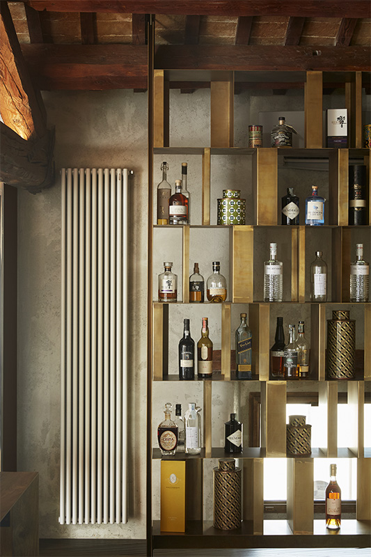 Loft Henge con radiatori Tubes personalizzati