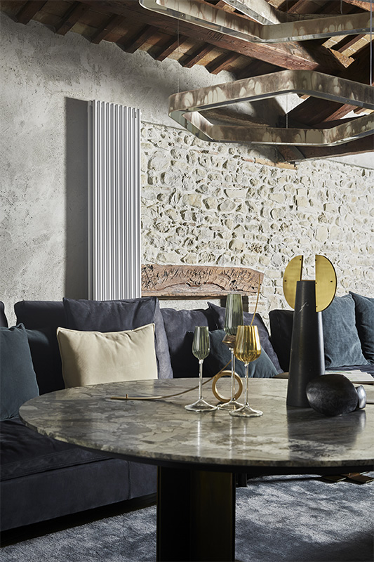 Loft Henge con radiatori Tubes personalizzati