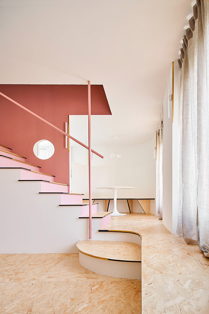 scala rosa pastello pavimento OSB
