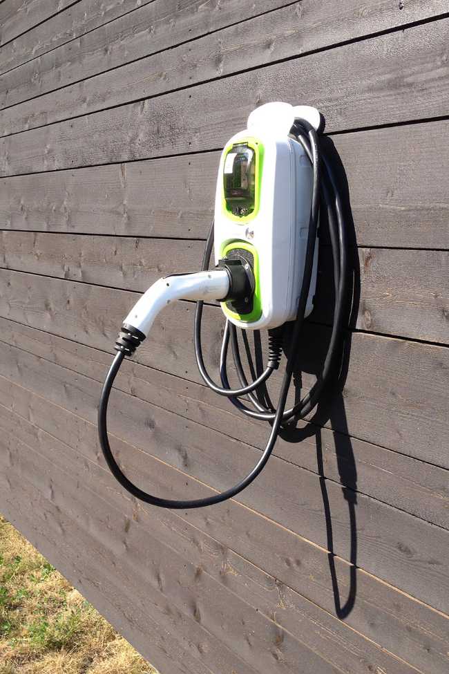 Minimalism and comfort in a modular home. Ecological and sustainable architecture