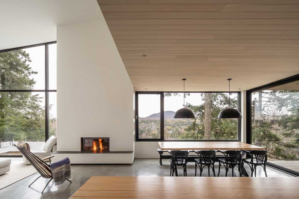 Refuge in harmony with the landscape. Architectural simplicity makes nature the protagonist
