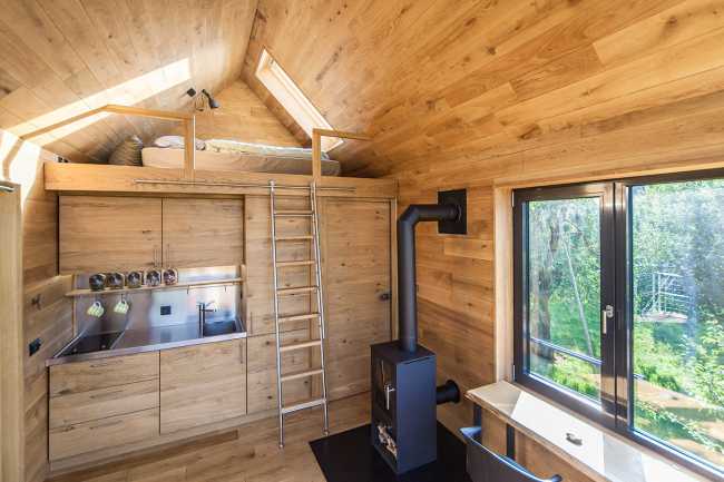 A special refuge: the treehouse in Halden