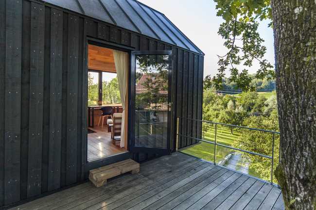 A special shelter: the treehouse in Halden